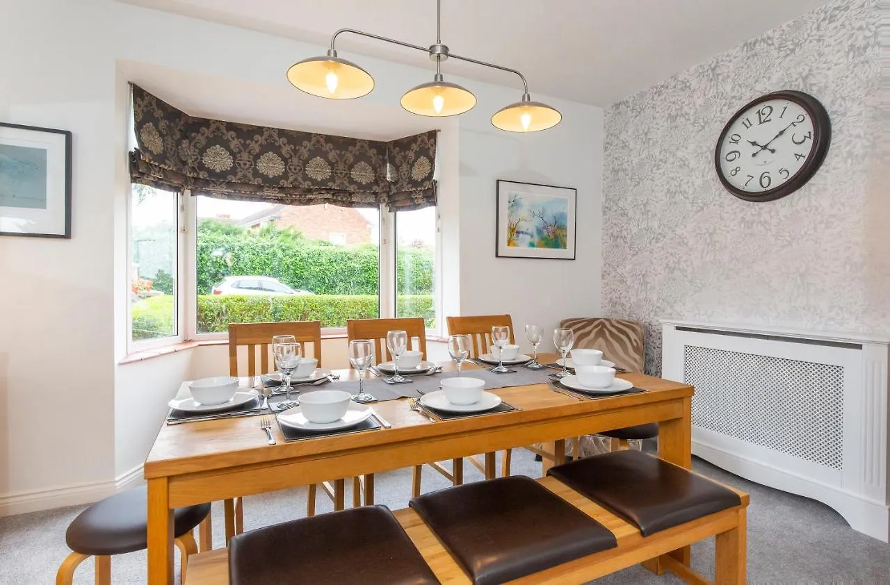 Holiday home Woodlea House With Hot Tub Villa York